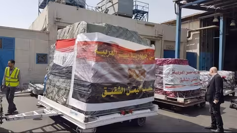 بالصور.. مصر ترسل شحنة مساعدات طبية إلى اليمن عبر السعودية
