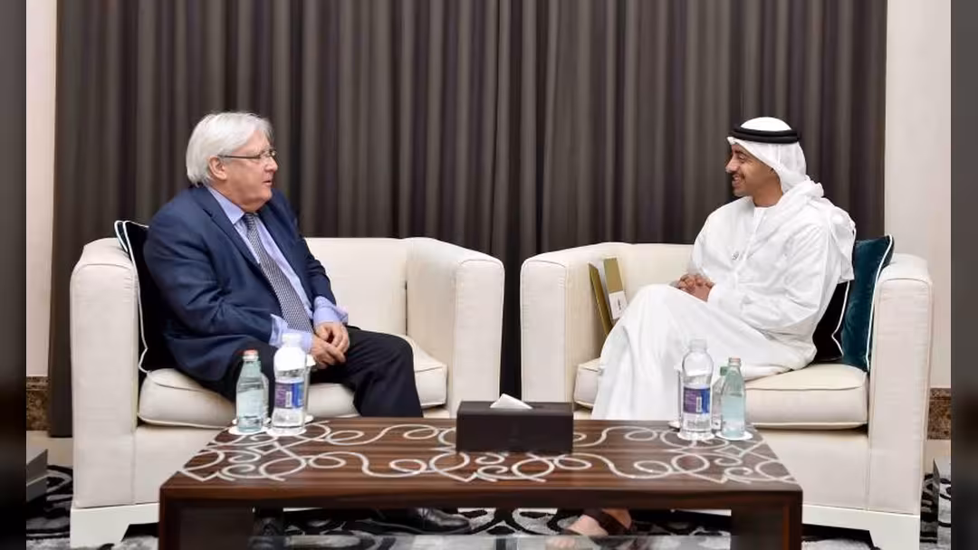 وزير الخارجية الإماراتي يلتقي المبعوث الأممي إلى اليمن في أبوظبي
