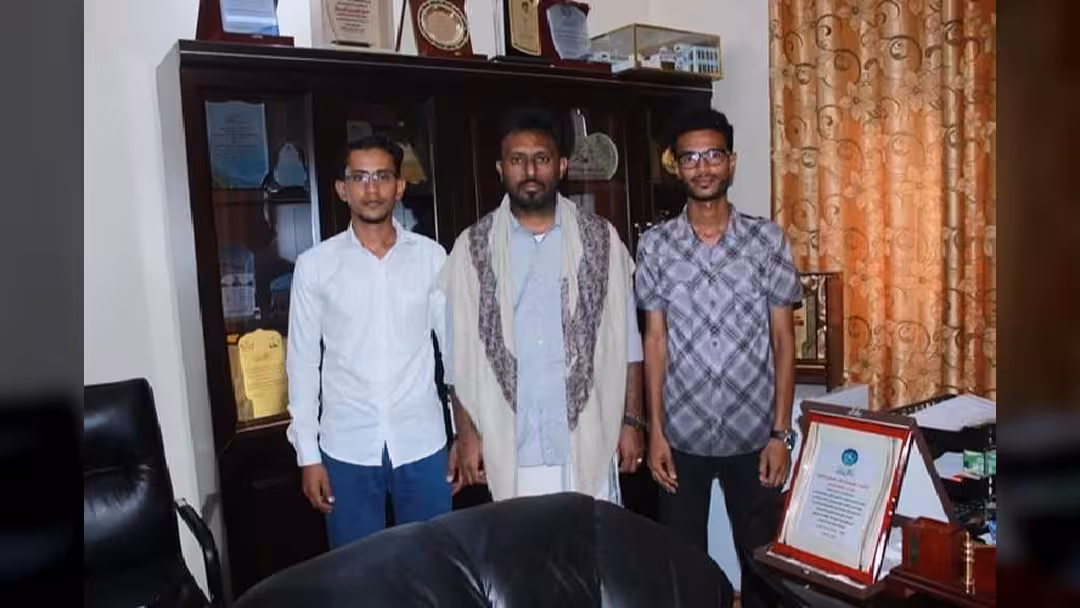 بن حبريش يطلع على مشاريع وابتكارات طلاب الهندسة والبترول بجامعة حضرموت