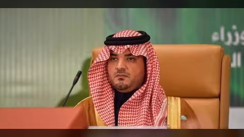 محمد بن سلمان يوجه برقية لعبدالعزيز بن نايف حول آداء الداخلية السعودية