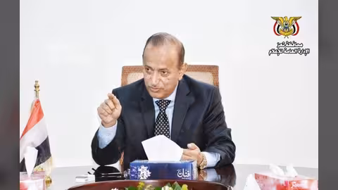 محافظ تعز يصدر قراراً بإعادة تشكيل اللجنة الفرعية للإغاثة.. أسماء
