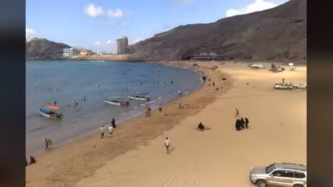 الأرصاد ينبه: ارتفاع الموج واضطراب البحر في سواحل اليمن الجنوبية والشرقية