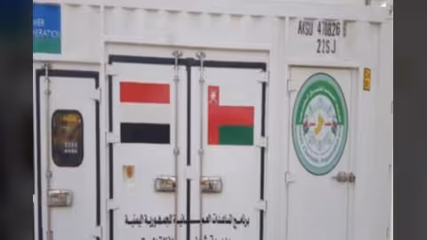 محافظ المهرة يتسلم مولدات كهربائية 8 ميجا وات من سلطنة عُمان