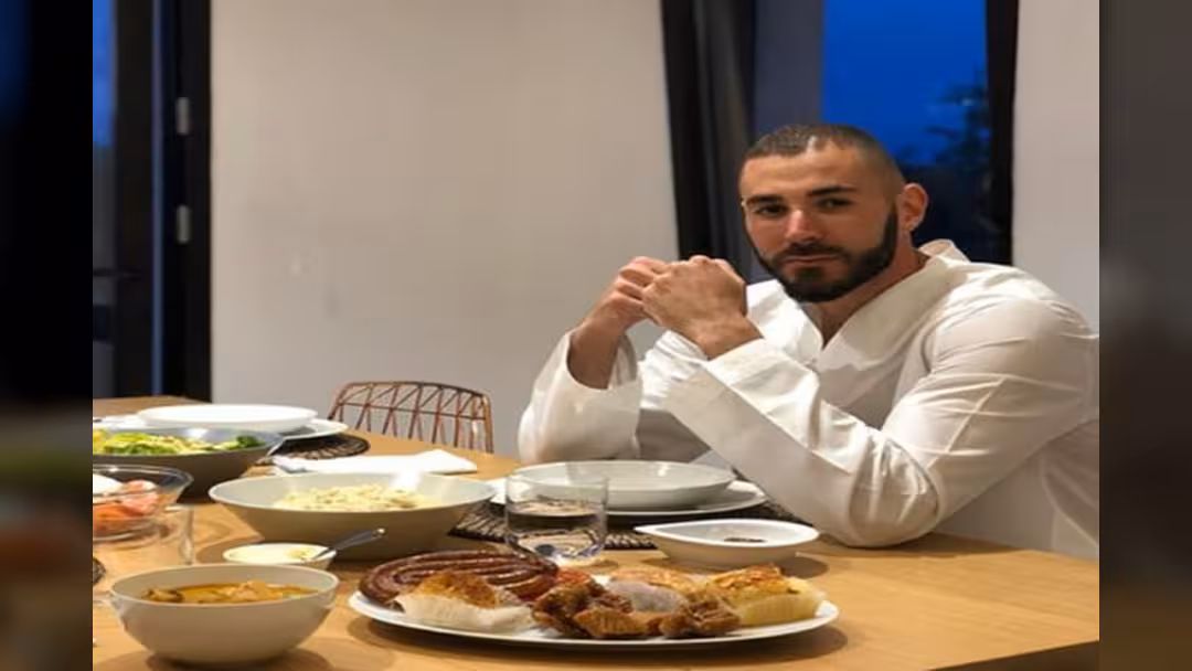 نجم ريال مدريد كريم بنزيمة يوجه رسالة للصائمين!