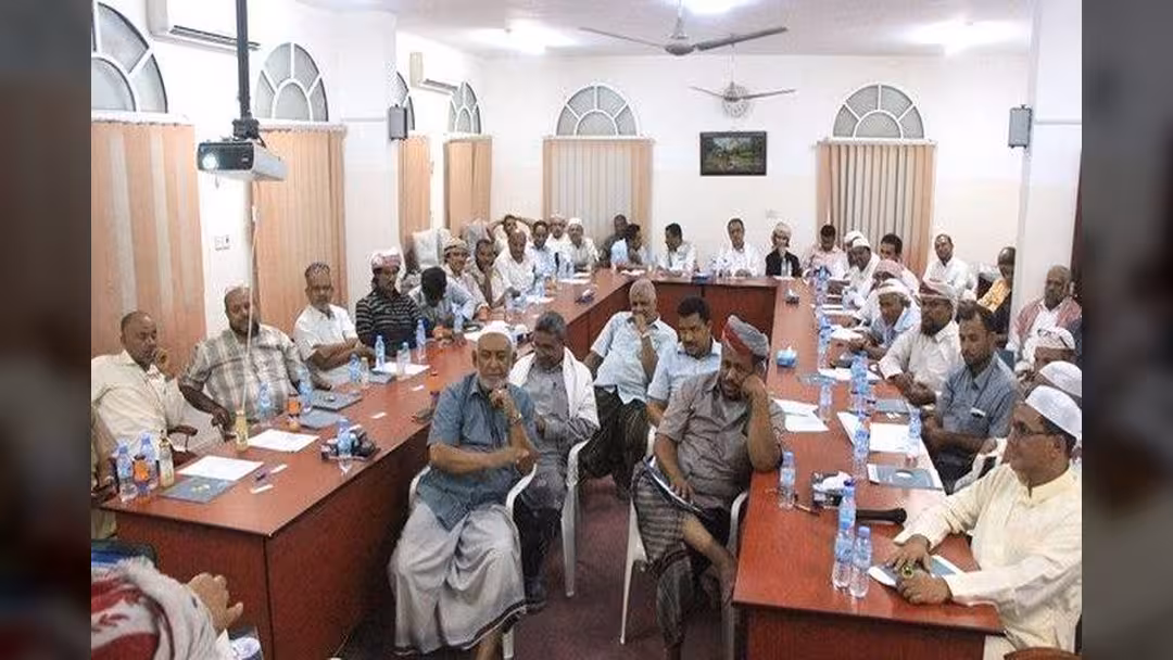 تجارة وصناعة حضرموت الوادي تناقش فرص الاستثمار بالمزيونة في سلطنة عُمان