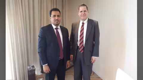 قيادي في المجلس الانتقالي يلتقي السفير الأمريكي لدى اليمن.. والأخير يشيد