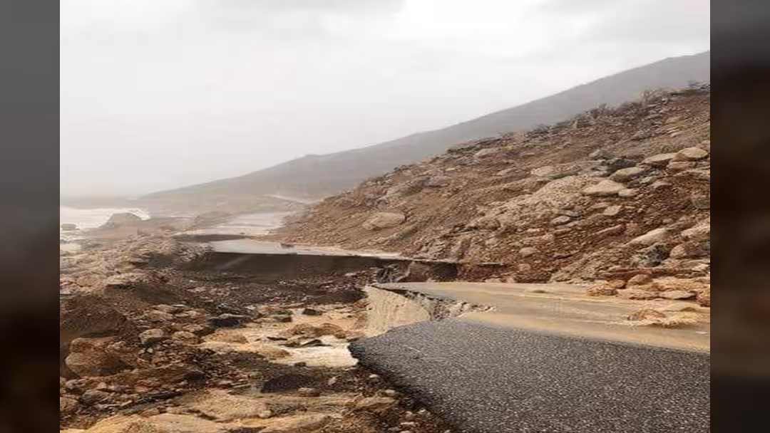 وزير الأشغال: هذه استعداداتنا لمواجهة أضرار الإعصار في سقطرى