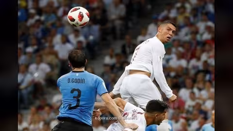 رونالدو يلحق ميسي خارج مونديال روسيا.. فيديو