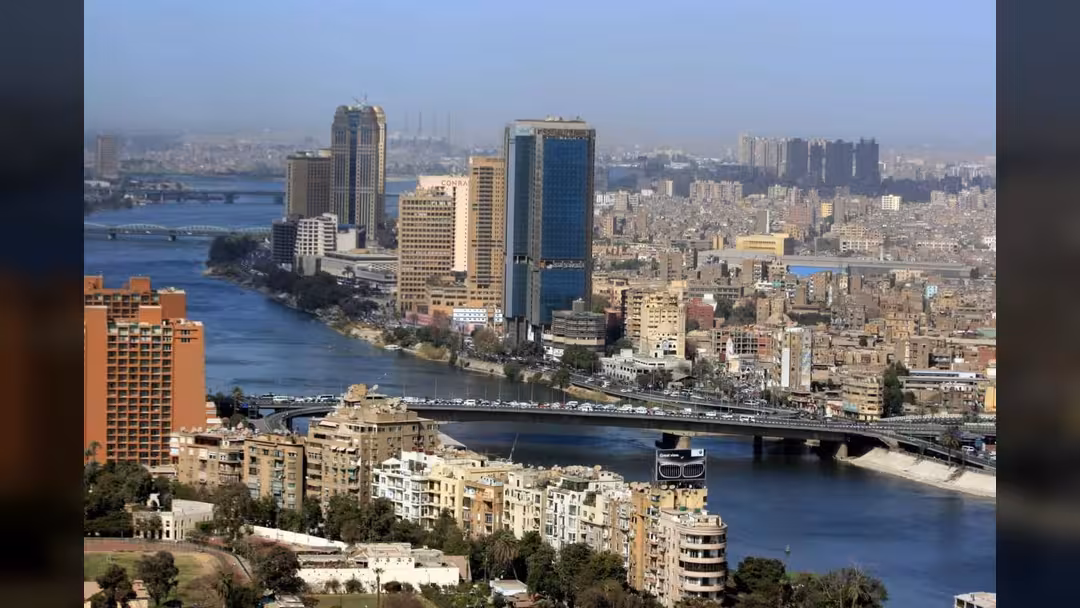 مسؤول بسفارة اليمن: هذه خلاصة تعديلات رسوم الإقامة في مصر