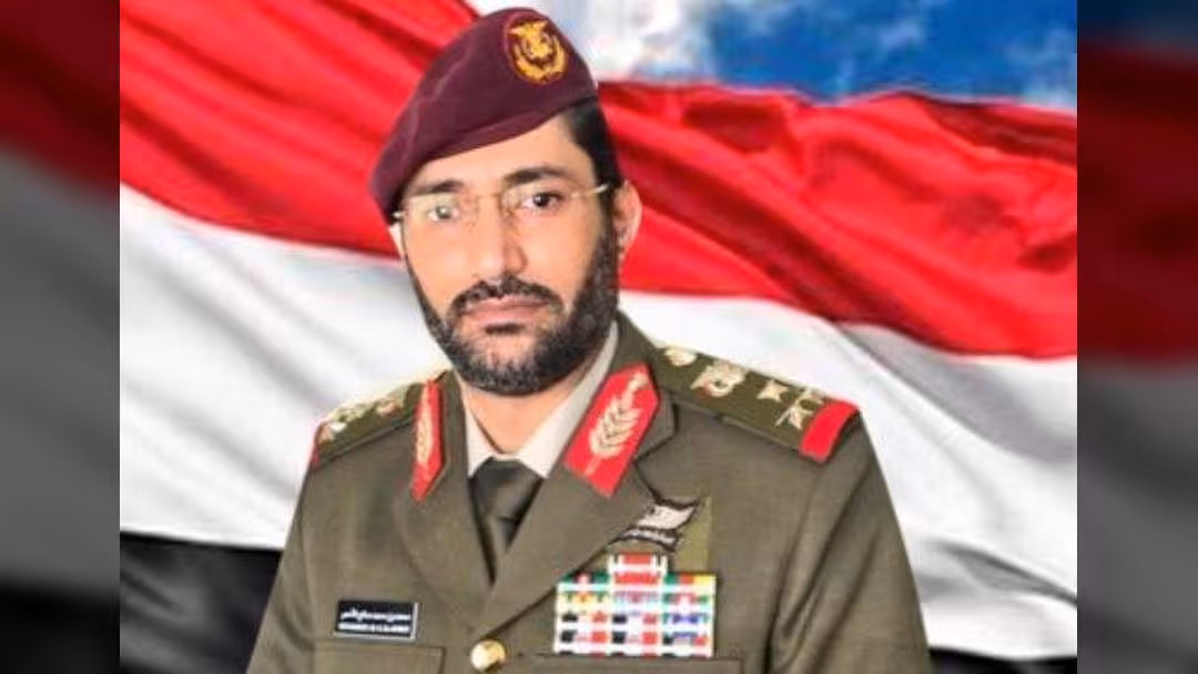 الأركان تنعي العميد محمد الأحمر في مأرب وزعيل ينفي استهداف موكب النائب