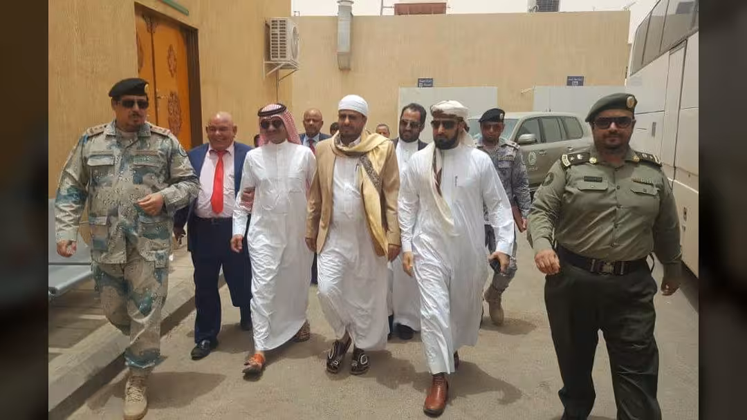 ترتيبات حجاج اليمن: وزير الأوقاف يزور الوديعة ويجتمع بالمسؤولين