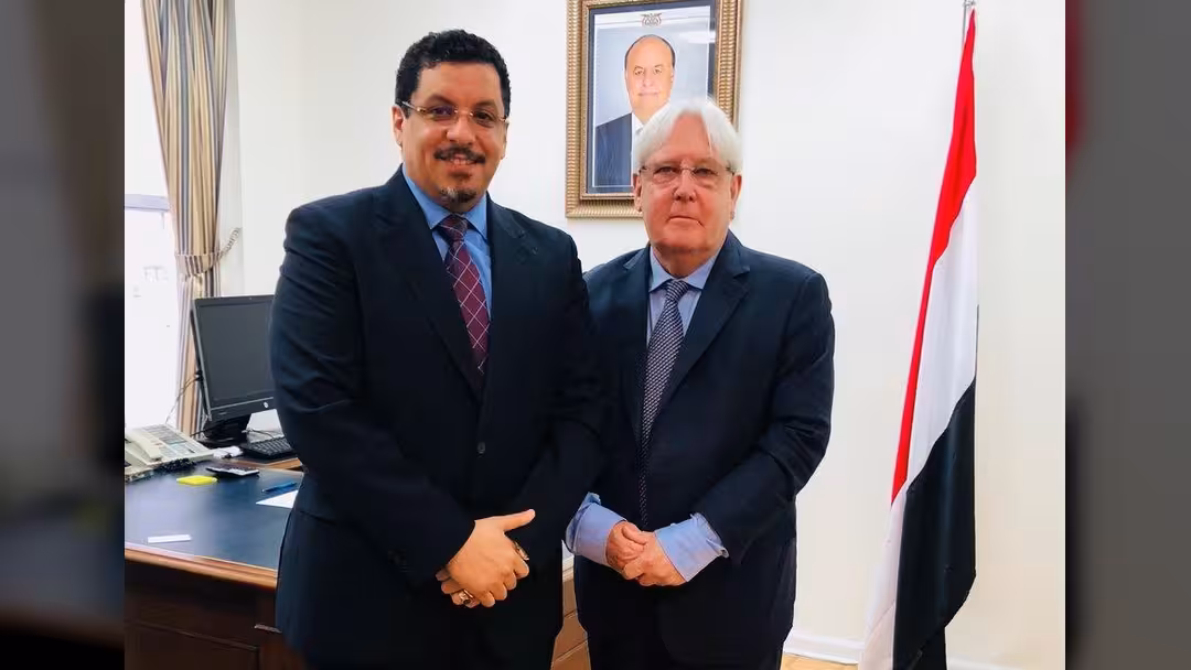 مندوب اليمن بن مبارك يلتقي المبعوث الأممي قبل يوم من اجتماع مجلس الأمن