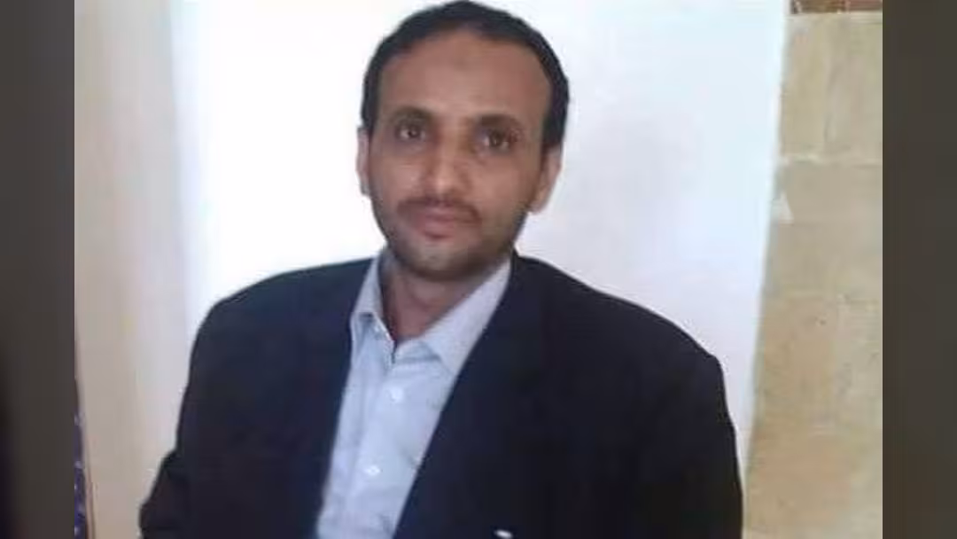 قذيفة في قانية تودي بحياة الزميل أحمد الحمزي مدير وكالة سبأ في البيضاء