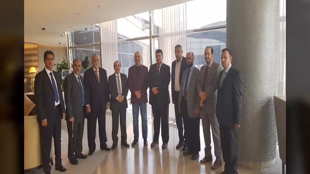 الوفد الحكومي في مشاورات جنيف يتهم الحوثيين بعراقيل ويدعو لموقف أممي.. بيان