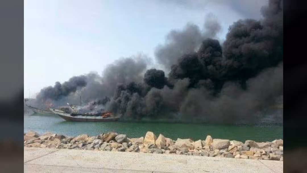 بالأسماء.. مقتل 18 صياداً من أبناء الخوخة وأنباء عن استهدافهم ببارجة