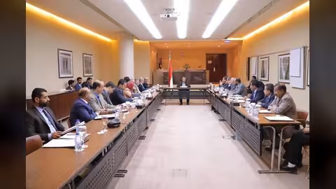 بن دغر: اليمن على حافة الانهيار التام وندعو لمؤتمر اقتصادي خليجي يمني