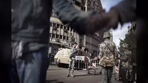 الرئيس المصري يمدد حالة الطوارئ 3 أشهر