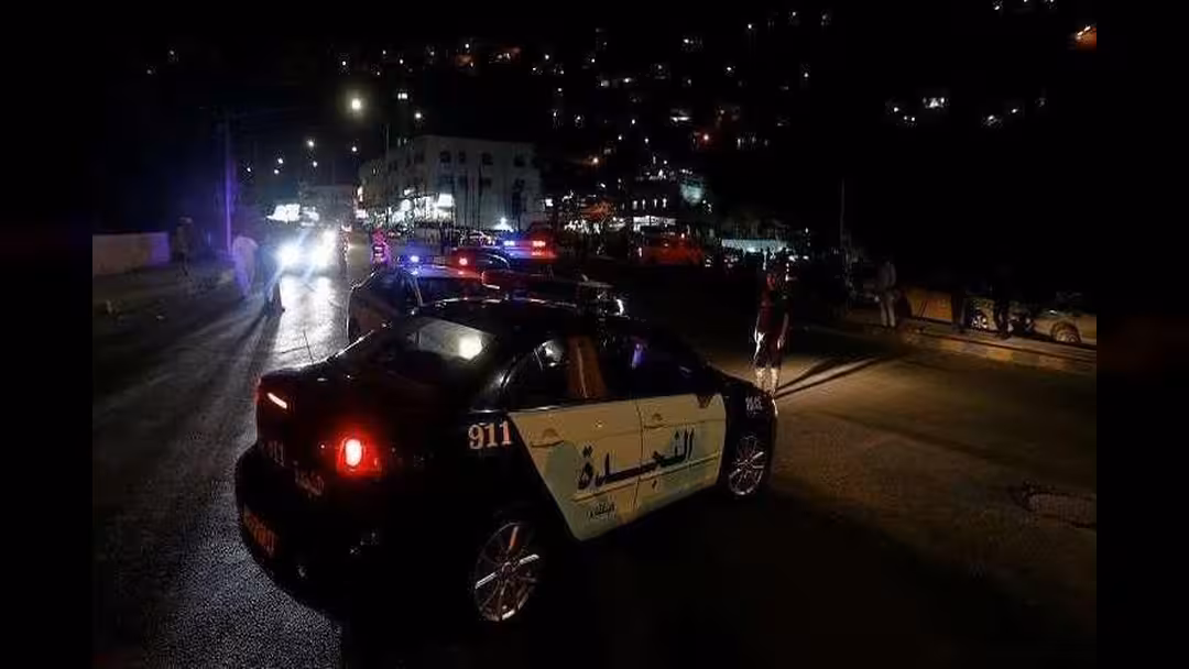 الأردن: مصرع 10 أشخاص جراء سيول تجتاح منطقة البحر الميت.. فيديو