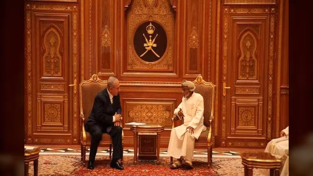 رئيس وزراء إسرائيل يزور عُمان ويلتقي بالسلطان قابوس.. فيديو
