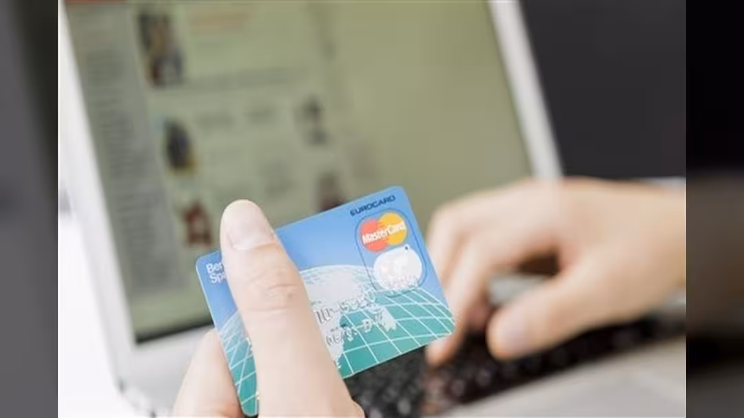 ما هي إجراءات الأمان عند التعامل المصرفي على الإنترنت؟
