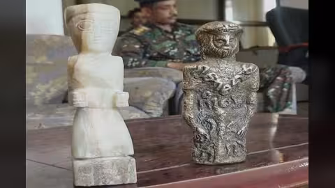 أمن مأرب يحبط عملية تهريب قطع أثرية نادرة.. صور