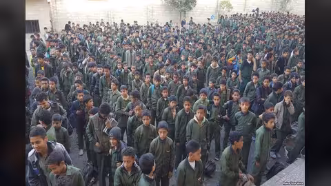 التربية بصنعاء تعلن تأخير طابور الصباح نصف ساعة بالمحافظات الواقعة تحت تأثير البرد
