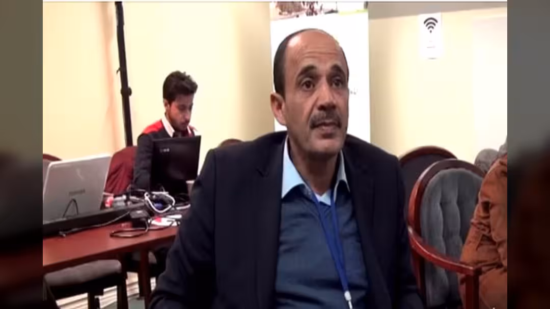 غالب مطلق يكشف تفاصيل حول اتفاق تبادل الأسرى والمعتقلين بمشاورات السويد