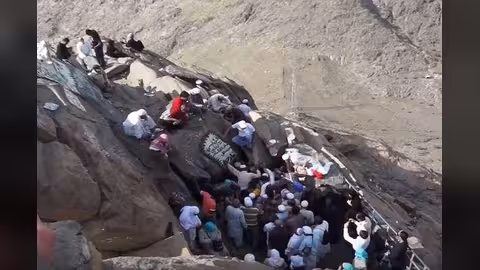 مكة: مقتل معتمرة بحجر وقع في رأسها عند غار حراء