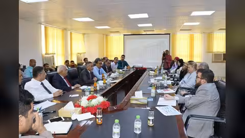 محافظ البنك المركزي يلتقي فريق الأمم المتحدة في اليمن برئاسة غراندي