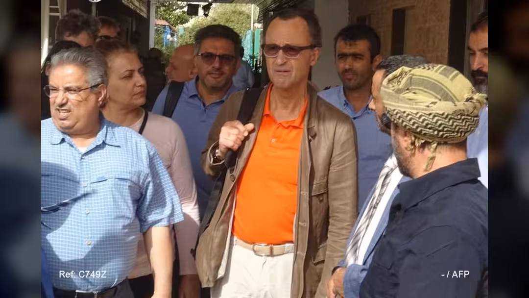 باتريك كاميرت يعود إلى عدن ولجنة إعادة الانتشار تلتقي رئيس الحكومة