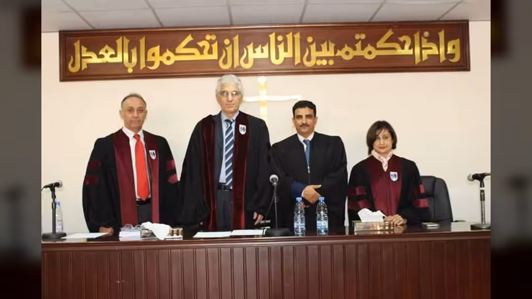 الماجستير بامتياز في العلوم السياسية للباحث أمين محسن الهمداني