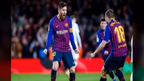 ميسي ينقذ برشلونة من كمين فالنسيا في الدوري الإسباني.. فيديو
