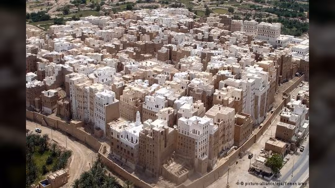 بدء حصر وتقييم الأضرار بمدينة شبام التاريخية في حضرموت