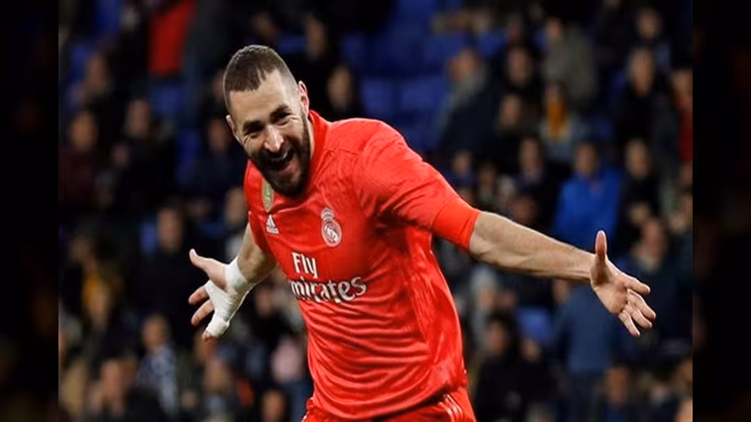 رئيس ريال مدريد: كريم بنزيما أفضل مهاجم في العالم