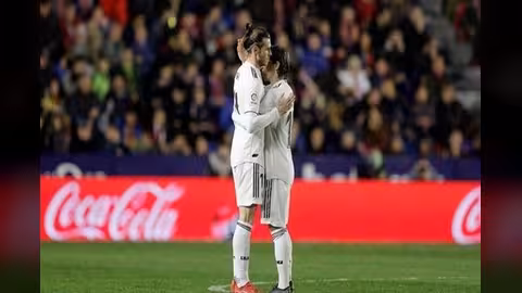 مدرب ريال مدريد يكشف سبب رفض بيل الاحتفال بهدفه