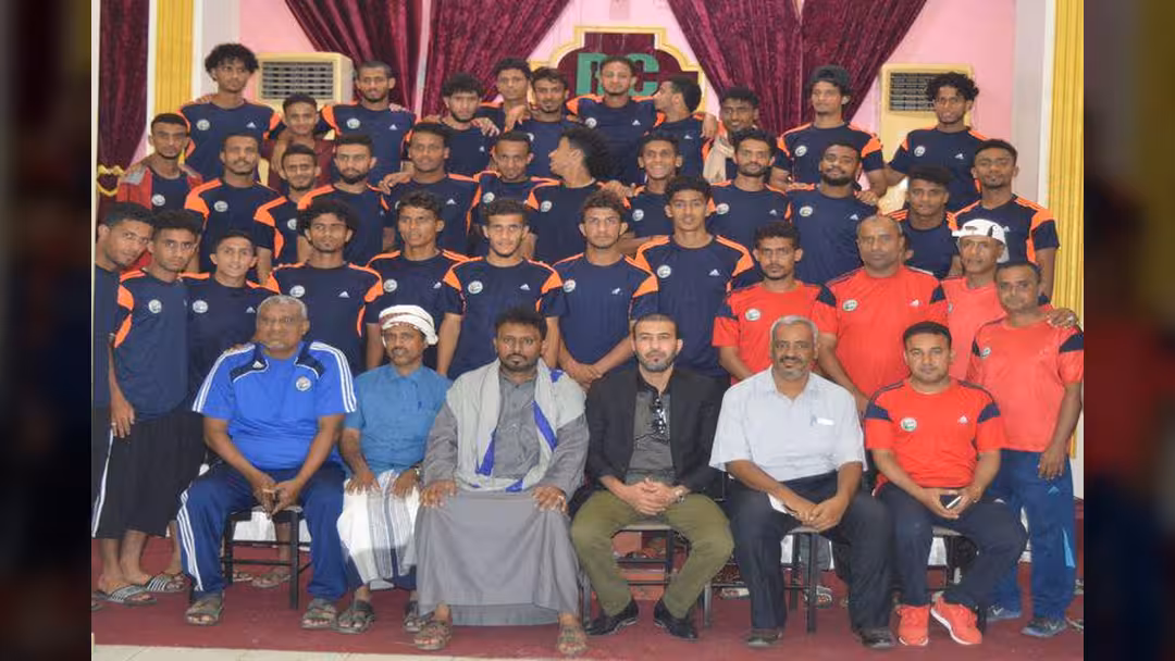 بن حبريش يطلع على المعسكر التدريبي لمنتخب اليمن الأولمبي لكرة القدم بالمكلا