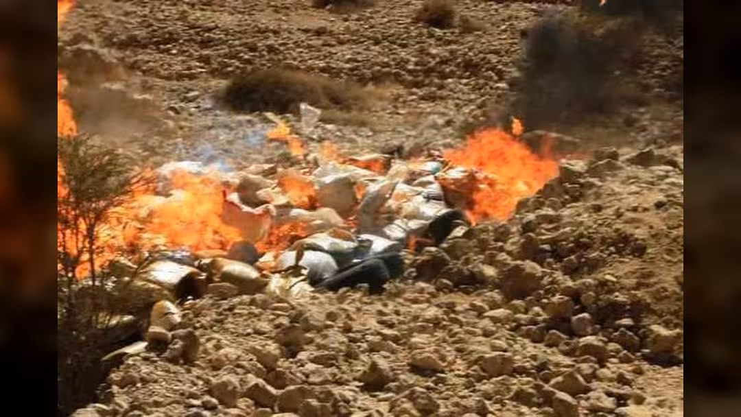 بالصور.. المنطقة الأولى في حضرموت تتلف أكبر كمية مخدرات ضبطت على مستوى اليمن