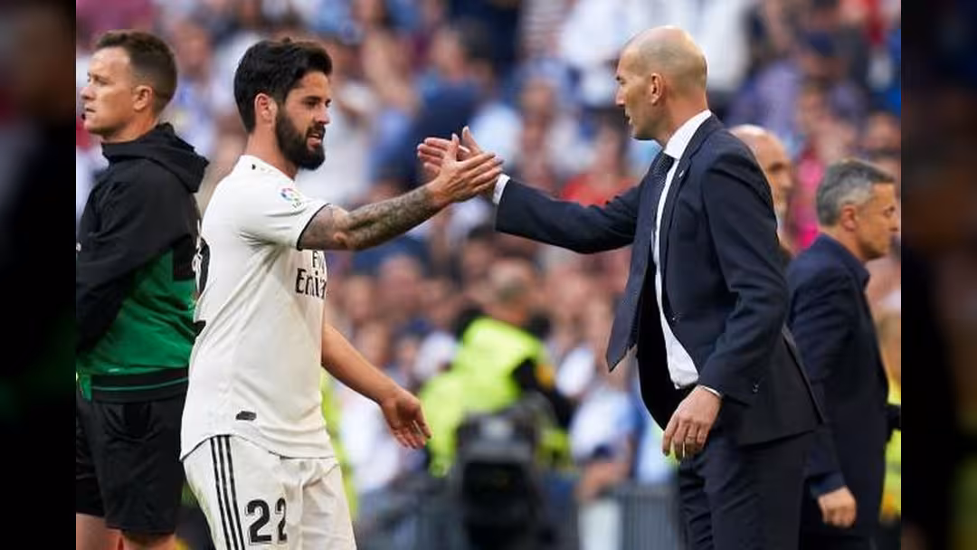 عودة زيدان وانتصار ريال مدريد يشعلان مواقع التواصل الاجتماعي