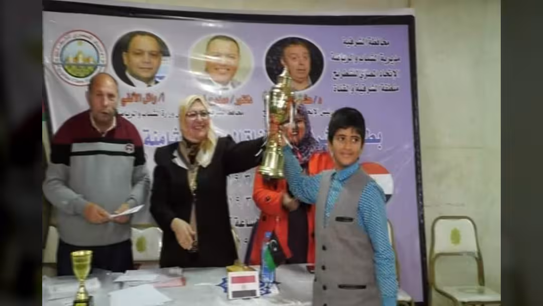 الطفل اليمني معتز الجائفي يحصل رسمياً على التصنيف الدولي للشطرنج