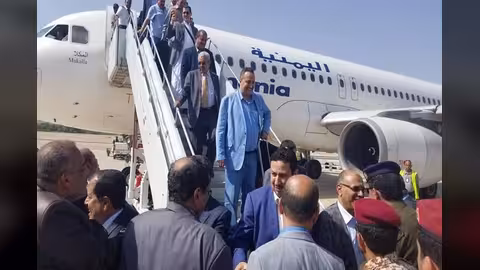 بالصور.. أعضاء البرلمان يصلون إلى مدينة سيئون