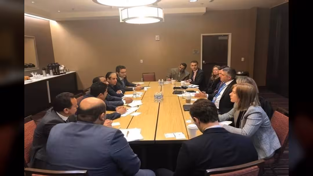 حافظ معياد يلتقي بوفد من البنك الفيدرالي الأمريكي في واشنطن.. صور