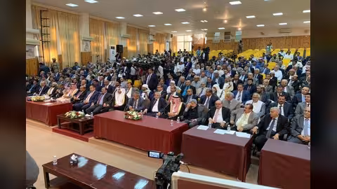 وثيقة.. برلمانيون يطالبون الشرعية بالانسحاب من اتفاق ستوكهولم ودعم الجبهات