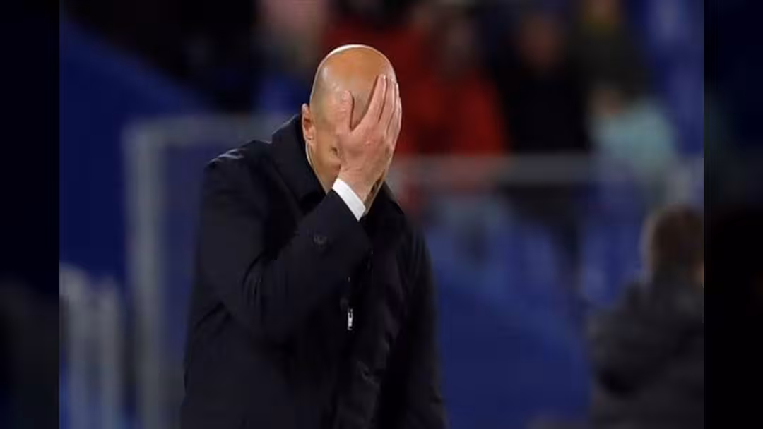 زيدان يفتح النار على لاعبي ريال مدريد بعد الهزيمة أمام رايو فاليكانو