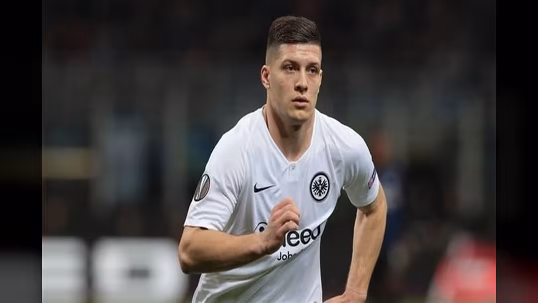 ريال مدريد يتعاقد مع مهاجم آينتراخت فرانكفورت