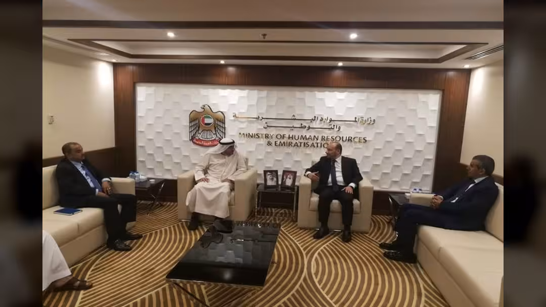 اليمن والإمارات يبحثان التعاون في تسهيل استقدام العمالة
