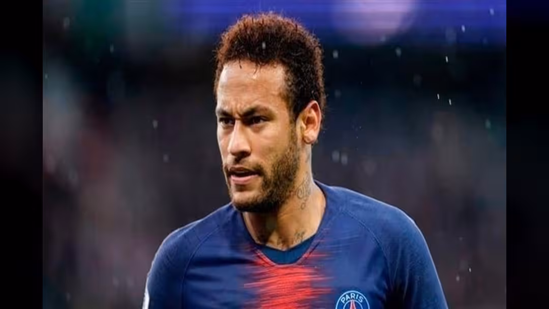 باريس سان جيرمان يجرد نيمار من امتيازاته