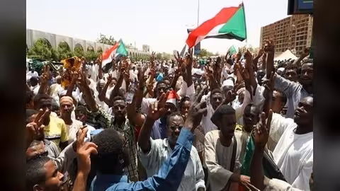 قادة الاحتجاجات في السودان يلغون الدعوة إلى عصيان مدني