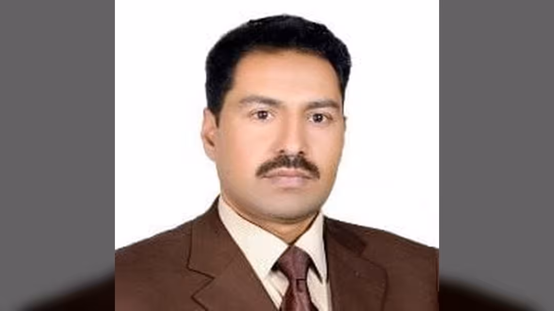 خناجر الغدر