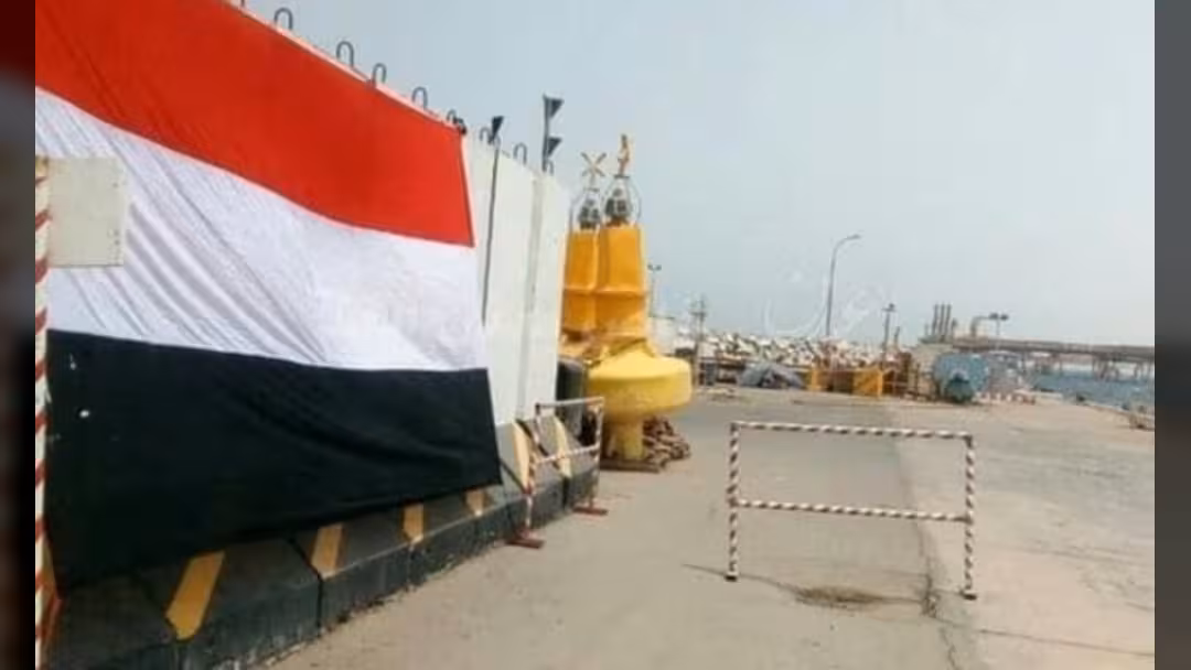 قوات الجيش تدخل بلحاف بعد استسلام معسكرات النخبة في شبوة