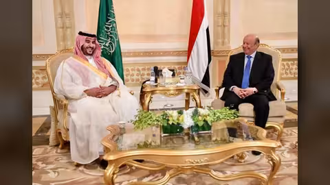 ماذا قال خالد بن سلمان عن تفاصيل اللقاء مع الرئيس هادي